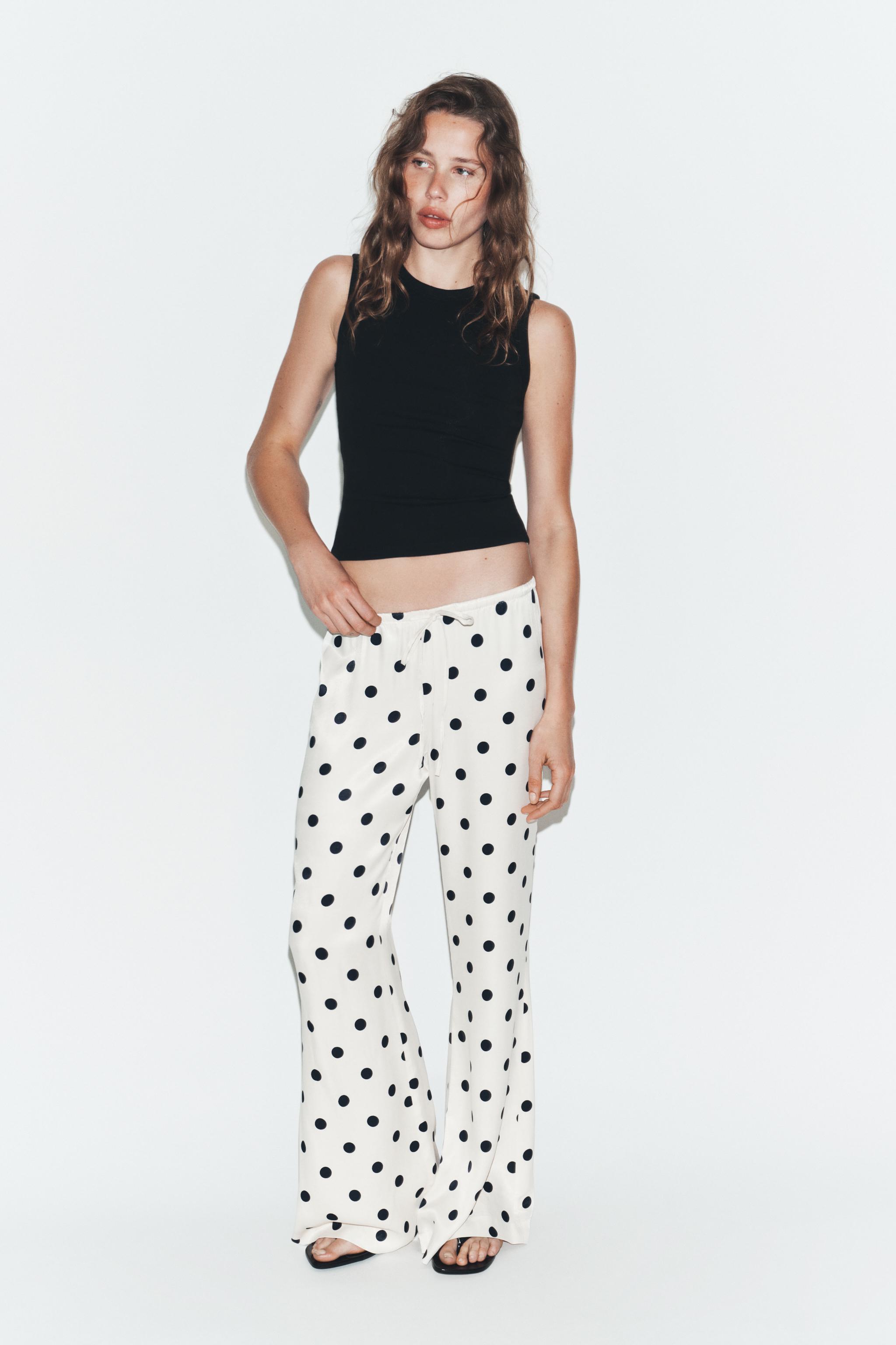 PANTALON SATINÉ À CORDONS ET POIS